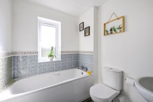 Family Bathroom- click for photo gallery